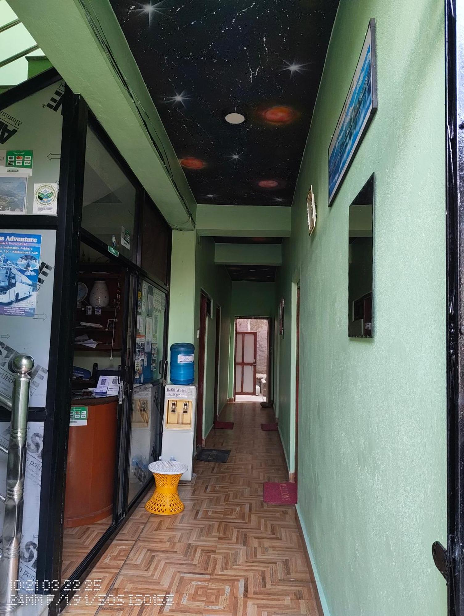 Harry Guest House & Restaurant Pokhara Dış mekan fotoğraf